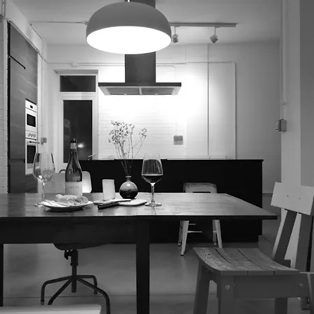 Loft Industrial Con Cine Y Diseno Apartmán