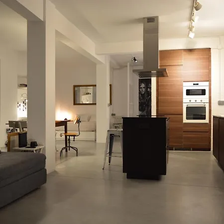 Loft Industrial Con Cine Y Diseno א-קורוניה
