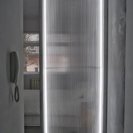 Loft Industrial Con Cine Y Diseno *