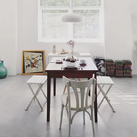 Loft Industrial Con Cine Y Diseno ア・コルーニャ