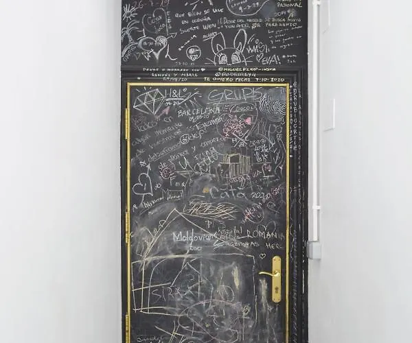 Loft Industrial Con Cine Y Diseno Appartement