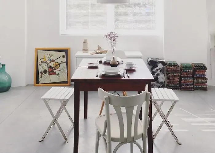 Loft Industrial Con Cine Y Diseno א-קורוניה