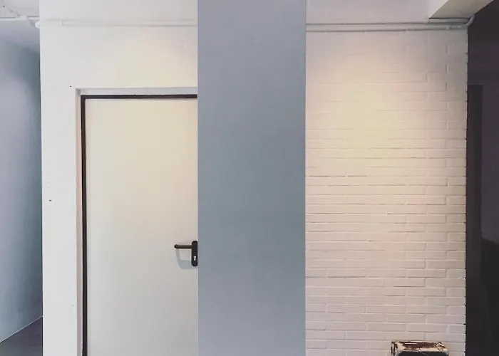 Loft Industrial Con Cine Y Diseno א-קורוניה